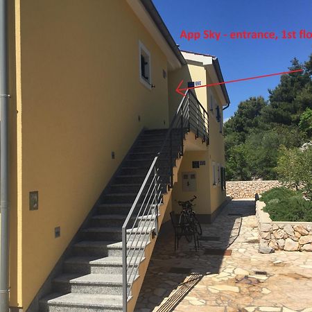 Gavza Sky View Apartment Cres Buitenkant foto