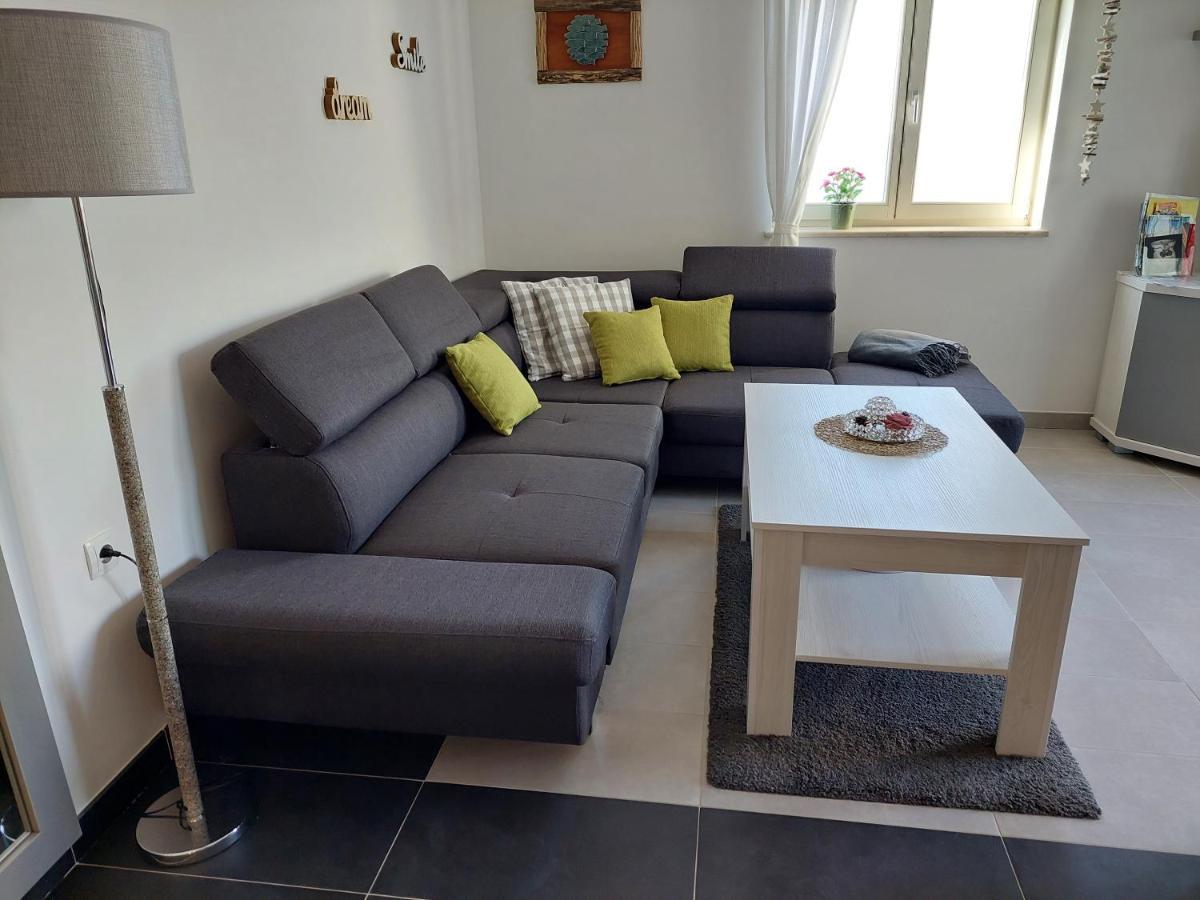 Gavza Sky View Apartment Cres Buitenkant foto