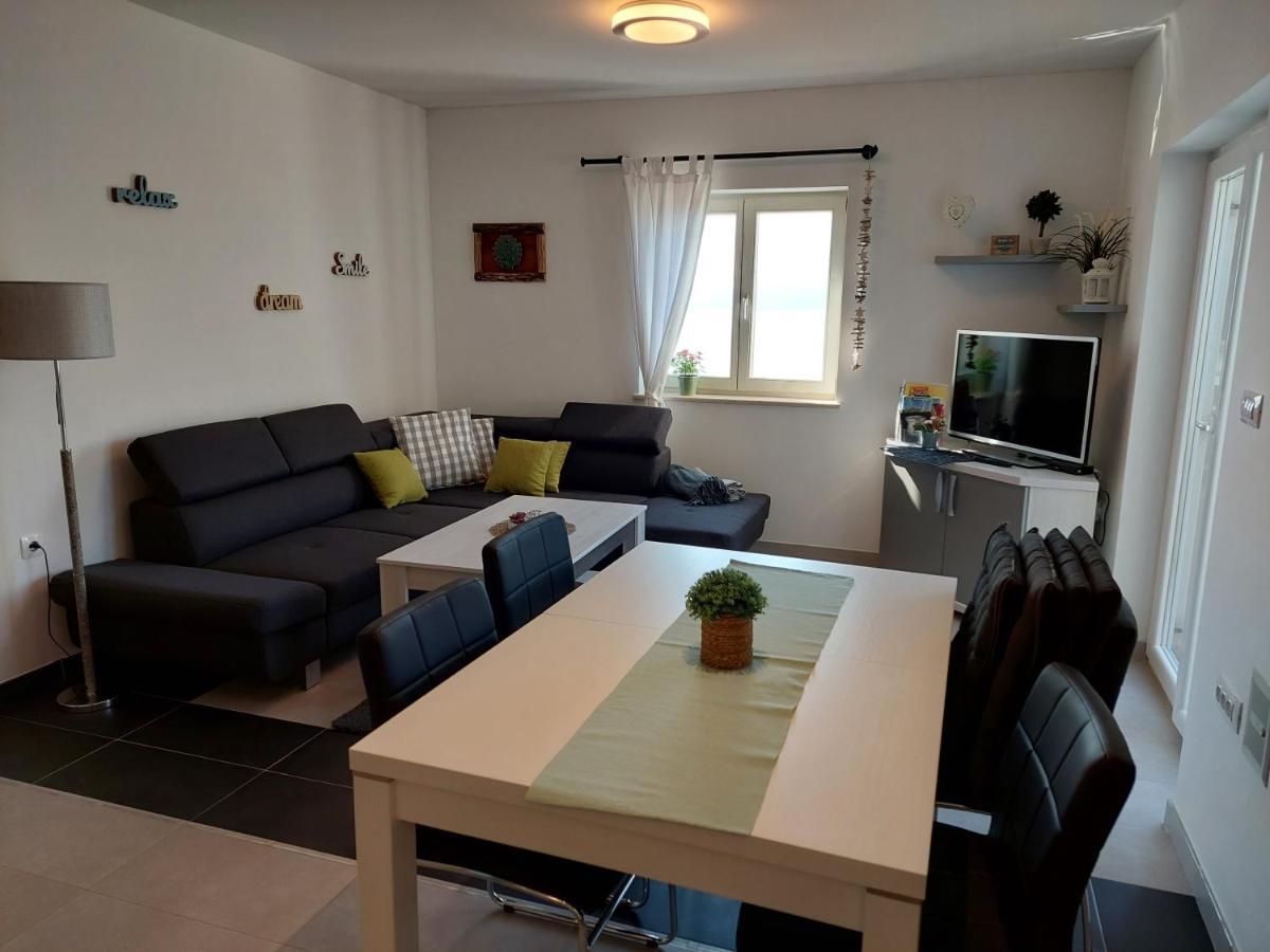 Gavza Sky View Apartment Cres Buitenkant foto