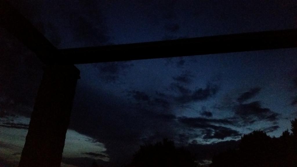 Gavza Sky View Apartment Cres Buitenkant foto