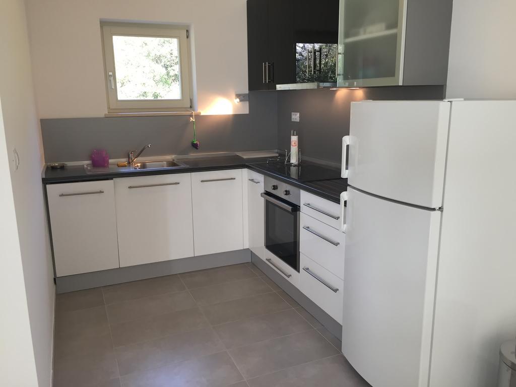 Gavza Sky View Apartment Cres Buitenkant foto