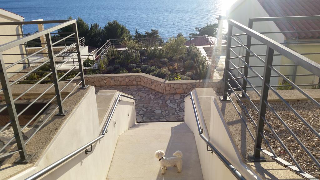 Gavza Sky View Apartment Cres Buitenkant foto