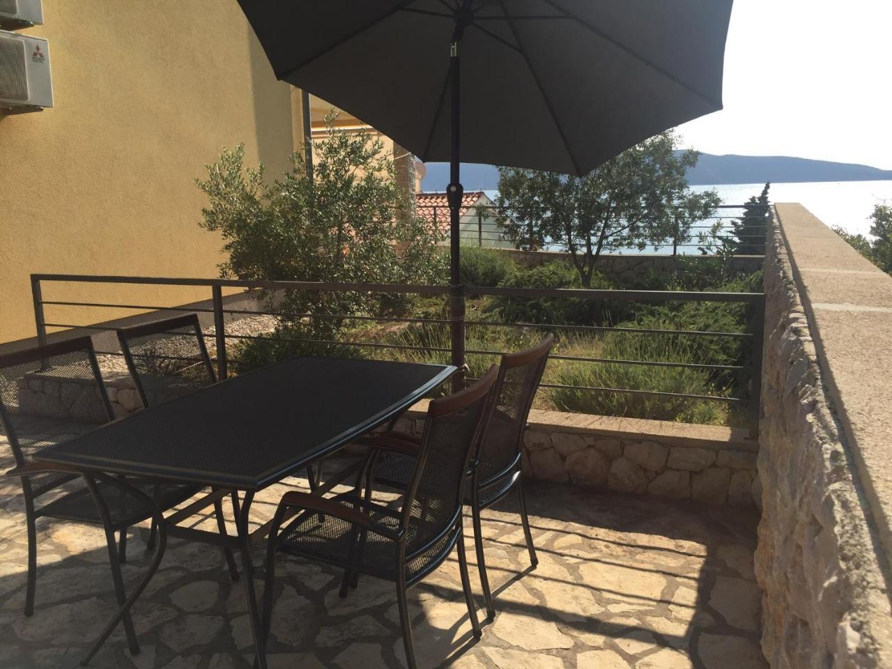Gavza Sky View Apartment Cres Buitenkant foto